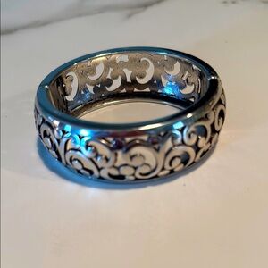 Elegant Silver Filigree Bangle